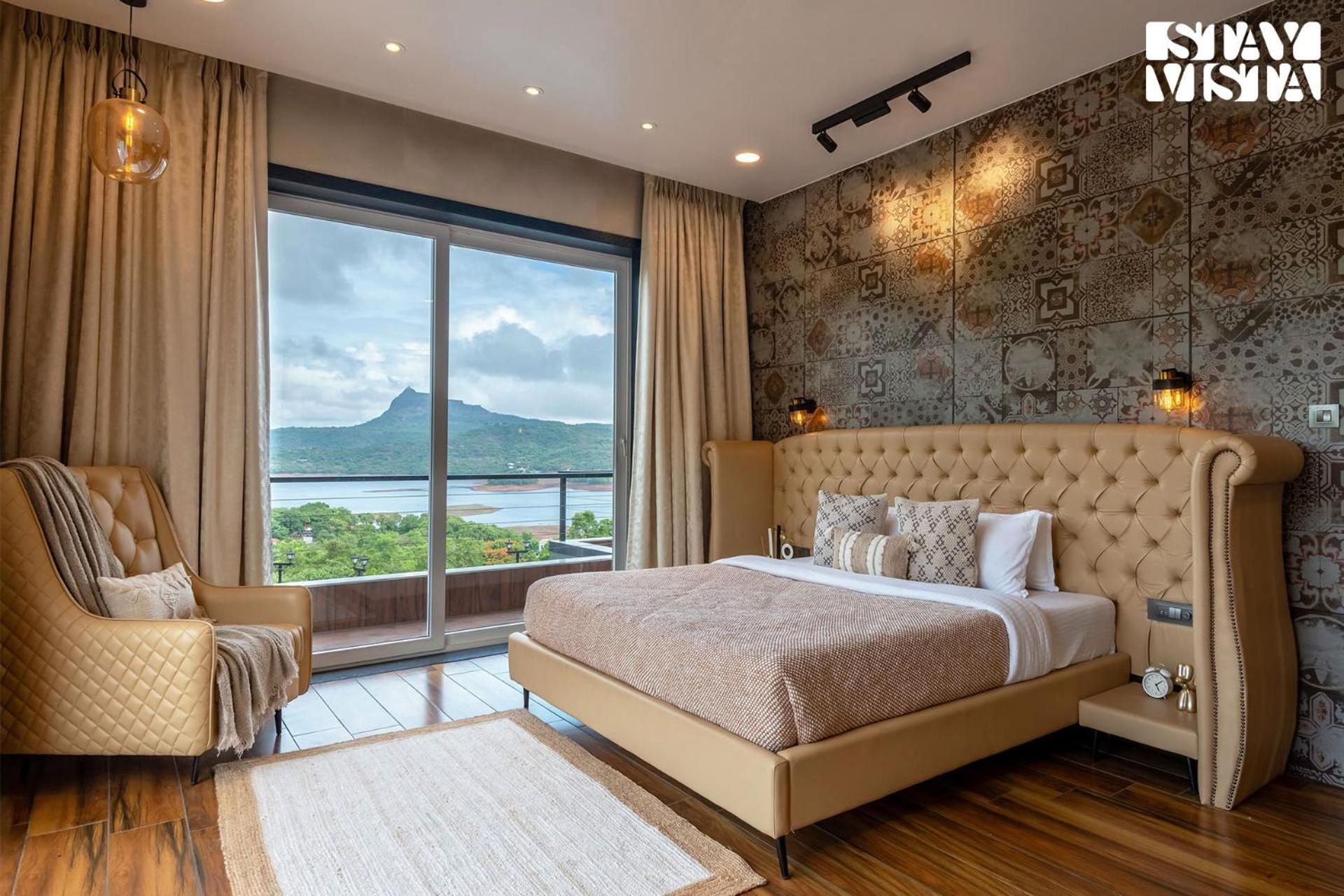 Stayvista At La Nirvana With Pool, Music Speaker & Indoor-Outdoor Game Lonavala Eksteriør billede