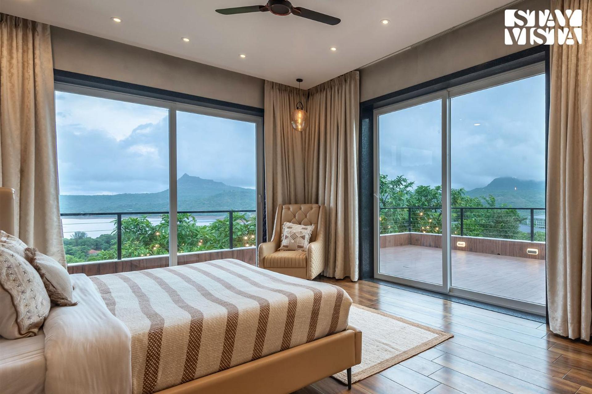 Stayvista At La Nirvana With Pool, Music Speaker & Indoor-Outdoor Game Lonavala Eksteriør billede