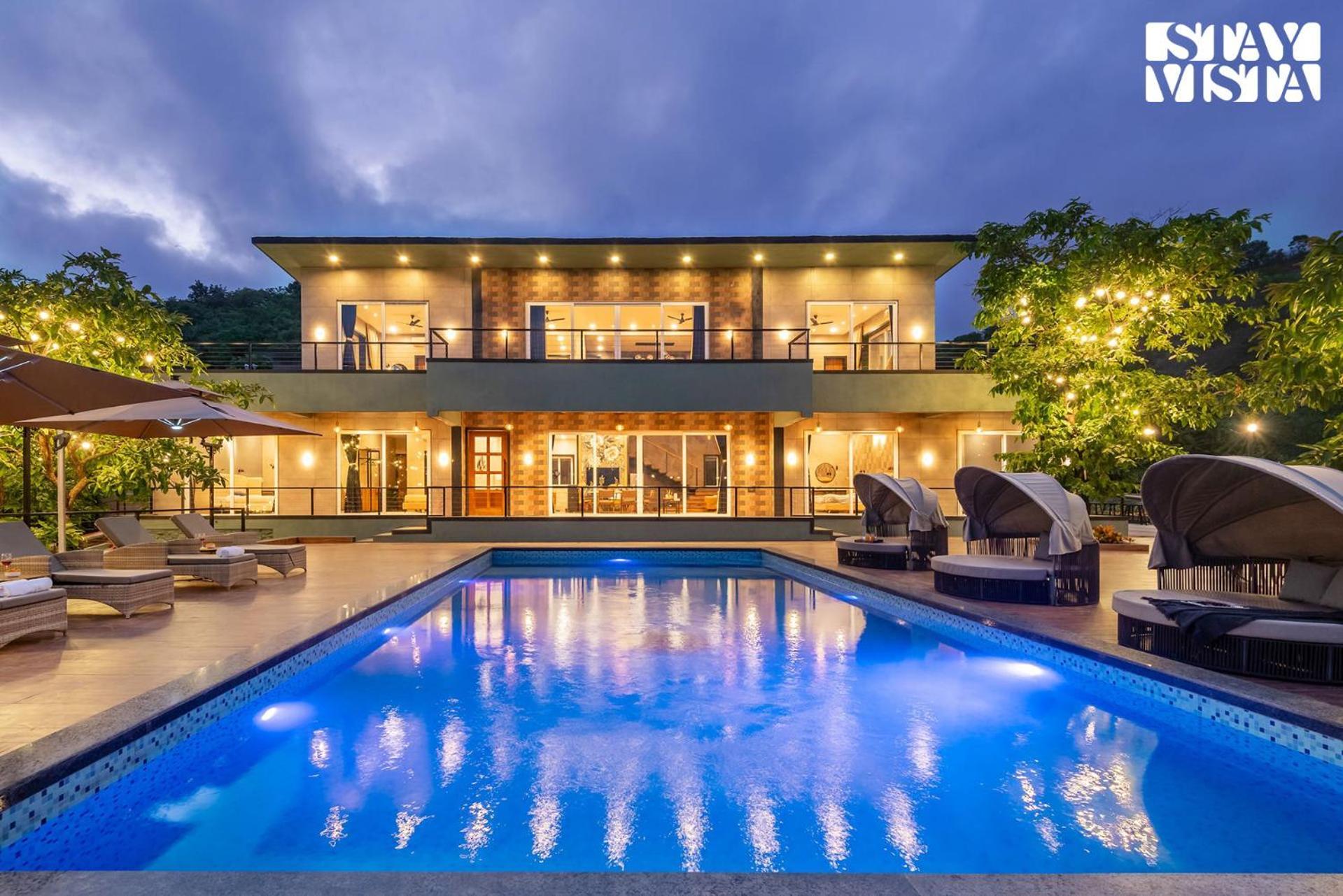 Stayvista At La Nirvana With Pool, Music Speaker & Indoor-Outdoor Game Lonavala Eksteriør billede